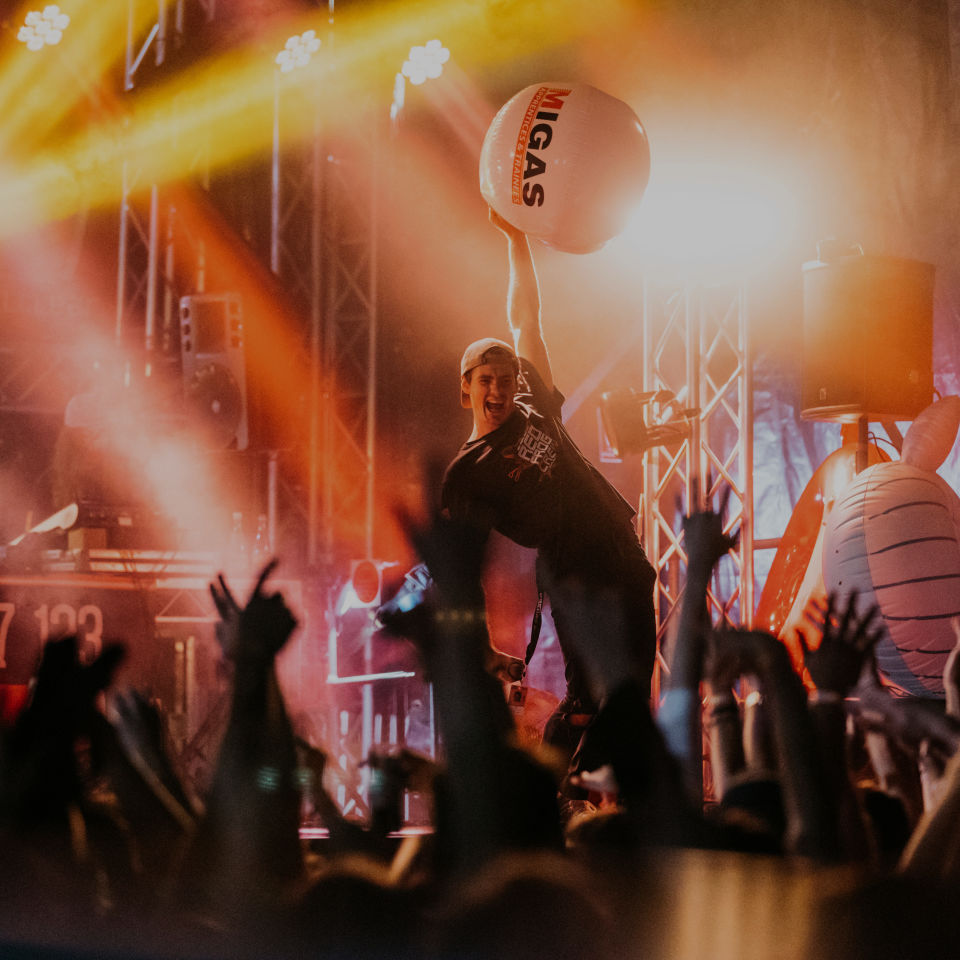 5 Ways to prepare your graduate for Schoolies